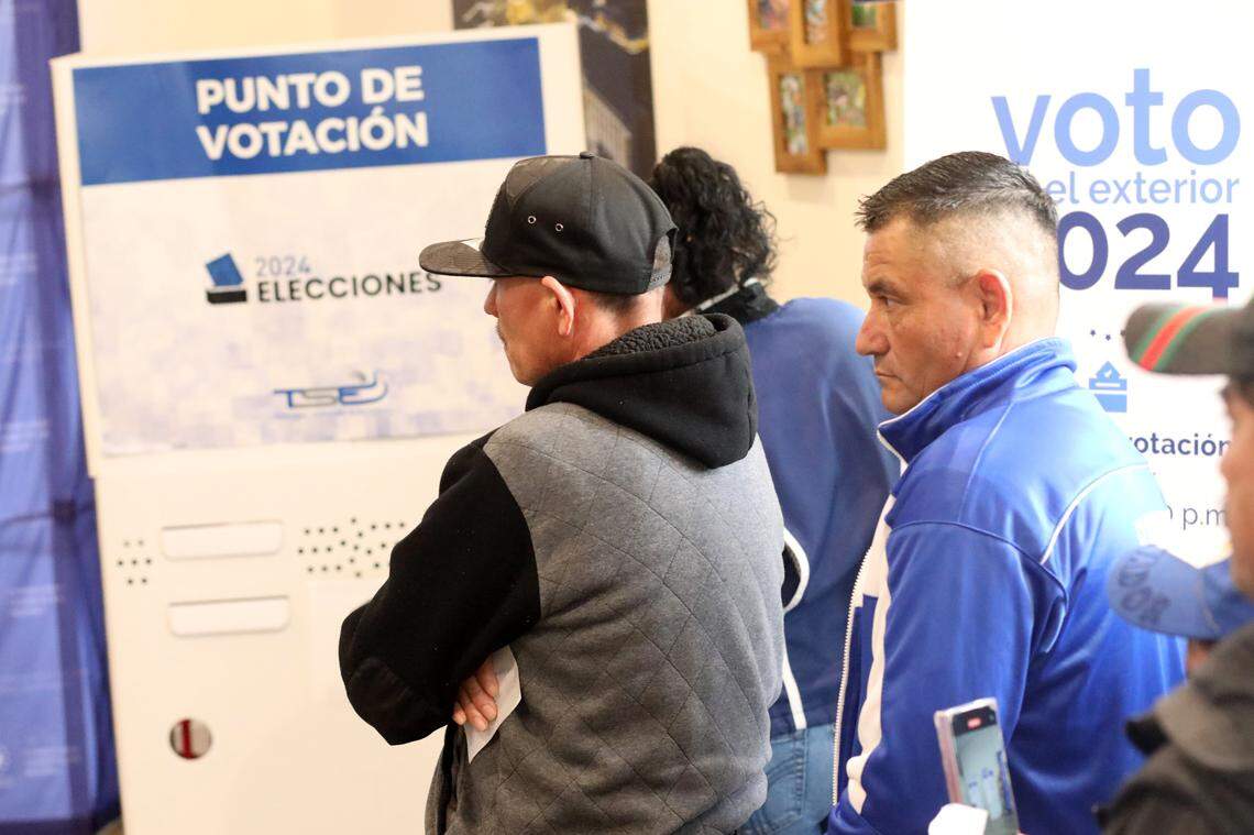 La participación de salvadoreños del Valle Central superó las expectativas en elecciones presidenciales del domingo 4 de febrero del 2024 en Consulado de El Salvador en Fresno.