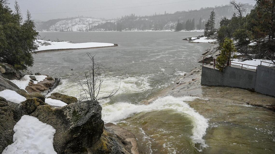 New storm brings more water to Valley, but even greater potential flood danger lies ahead