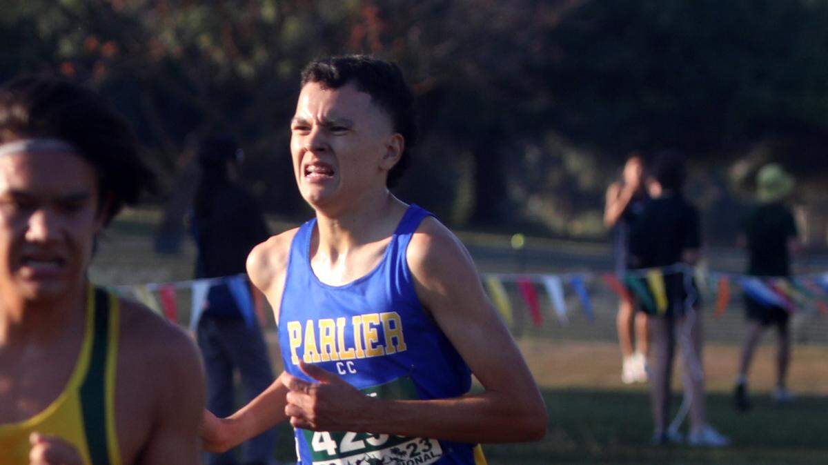 Parlier High senior Evan Pérez finished ninth (15:40.1) in the medium school race at the 44th annual ASICS Clovis Invitational at Woodward Park on Oct. 7, 2023.