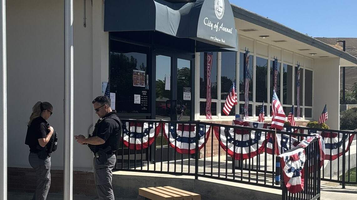 How CA councilmembers’ recall standoff escalated to search warrants at City Hall
