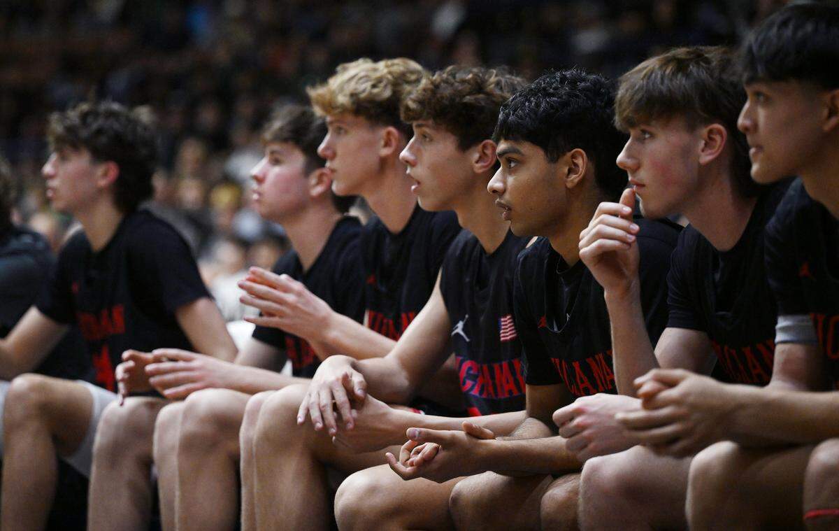 Buchanan boys watch the championship game against St. Joseph from the bench Saturday, March 1, 2025 in Fresno. St. Joseph won the championship beating Buchanan 54-33.