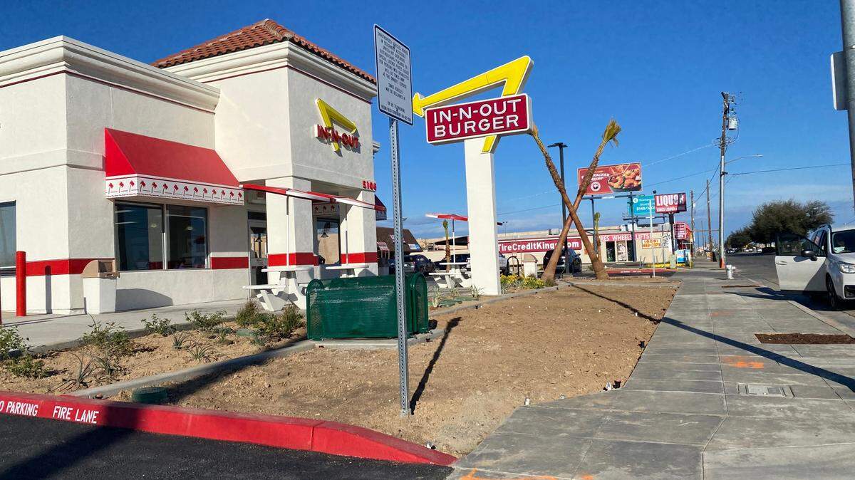 The In-N-Out Burger restaurant near Highway 99 on Shaw Avenue in northwest Fresno reopened after being closed for nearly two months.