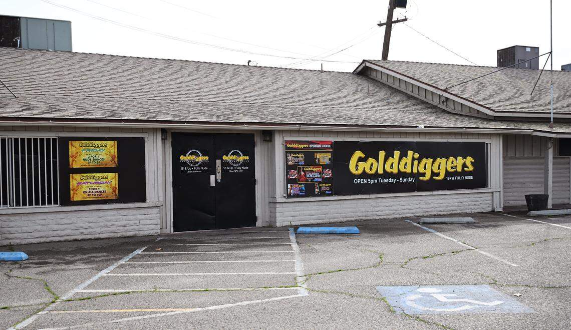 Golddiggers Gentlemens Club, located on Golden State Blvd., photographed Monday, Jan. 5, 2026 south of Fresno.