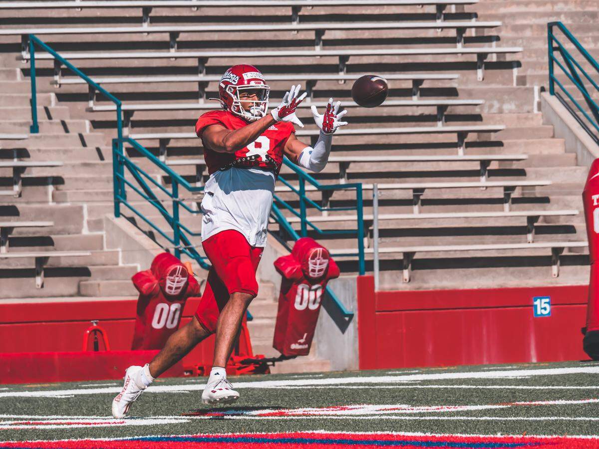 Fresno State wideout Ty Jones pulls down a pass during a spring practice.