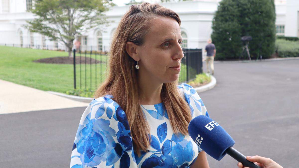 La asesora principal para migración en la Casa Blanca, Katie Tobin, habla durante una entrevista en la Casa Blanca, en Washington, D.C. el 30 de agosto. El Gobierno estadounidense está intentando ampliar a más países de Latinoamérica el programa de “Movilidad Segura”, ya activo en Colombia, Costa Rica y Guatemala y cuyo objetivo es ofrecer vías legales a los migrantes y refugiados que anhelan llegar a Estados Unidos.