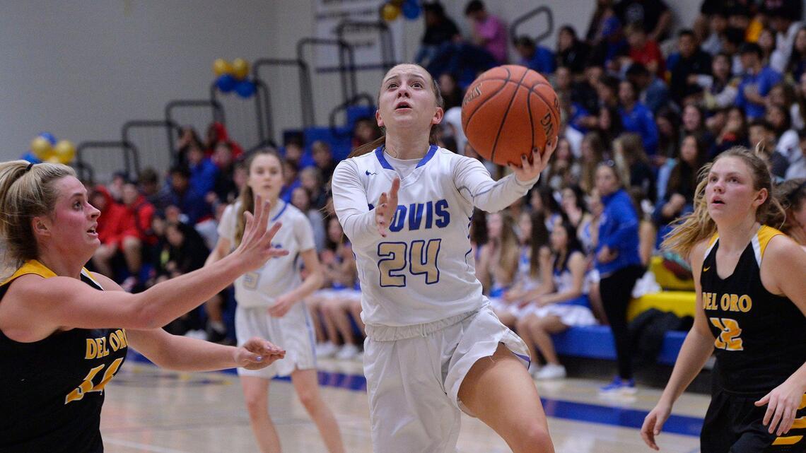 Clovis, Sierra Pacific girls basketball teams roll into regional finals