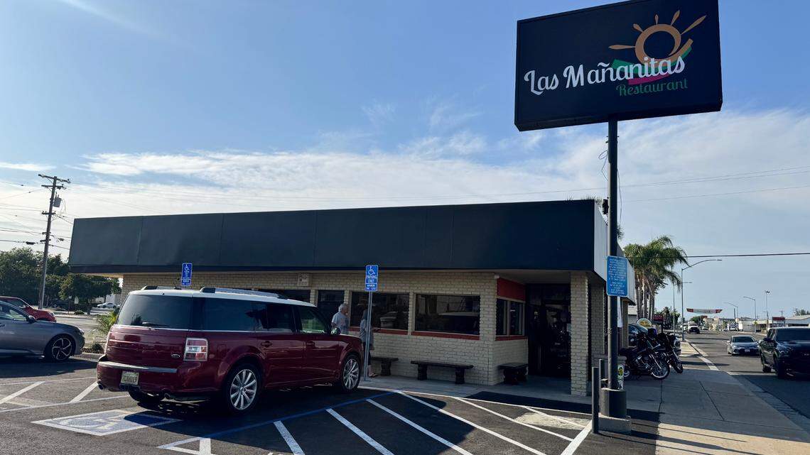 The storefront of the new Las Mañanitas in Clovis.