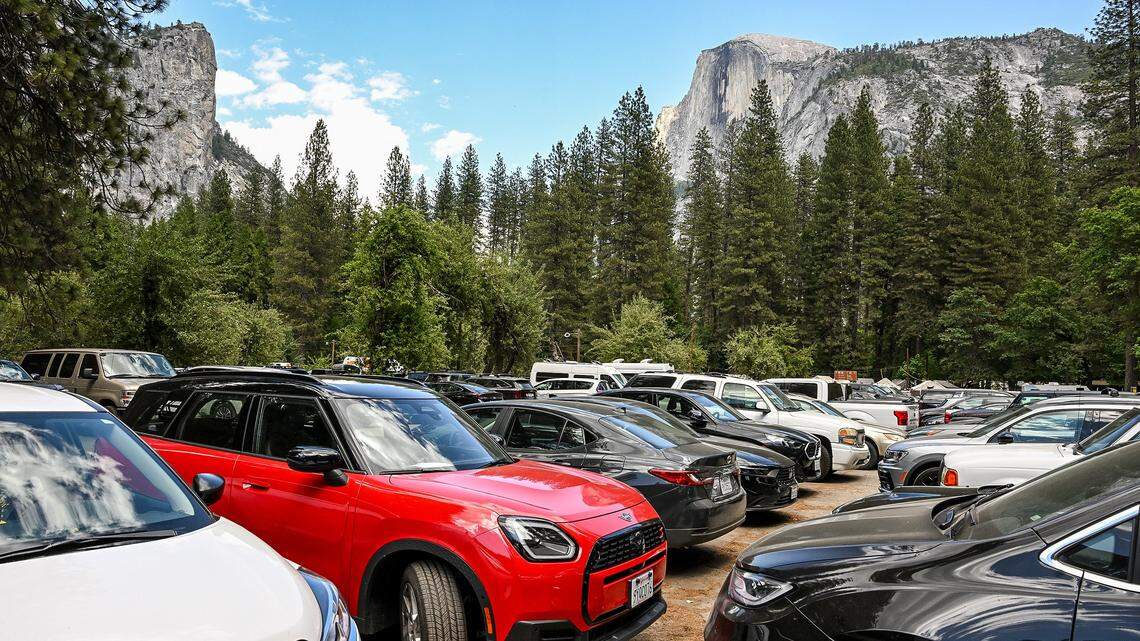 Full parking lots, gridlock traffic fill Yosemite Valley after reservations waved