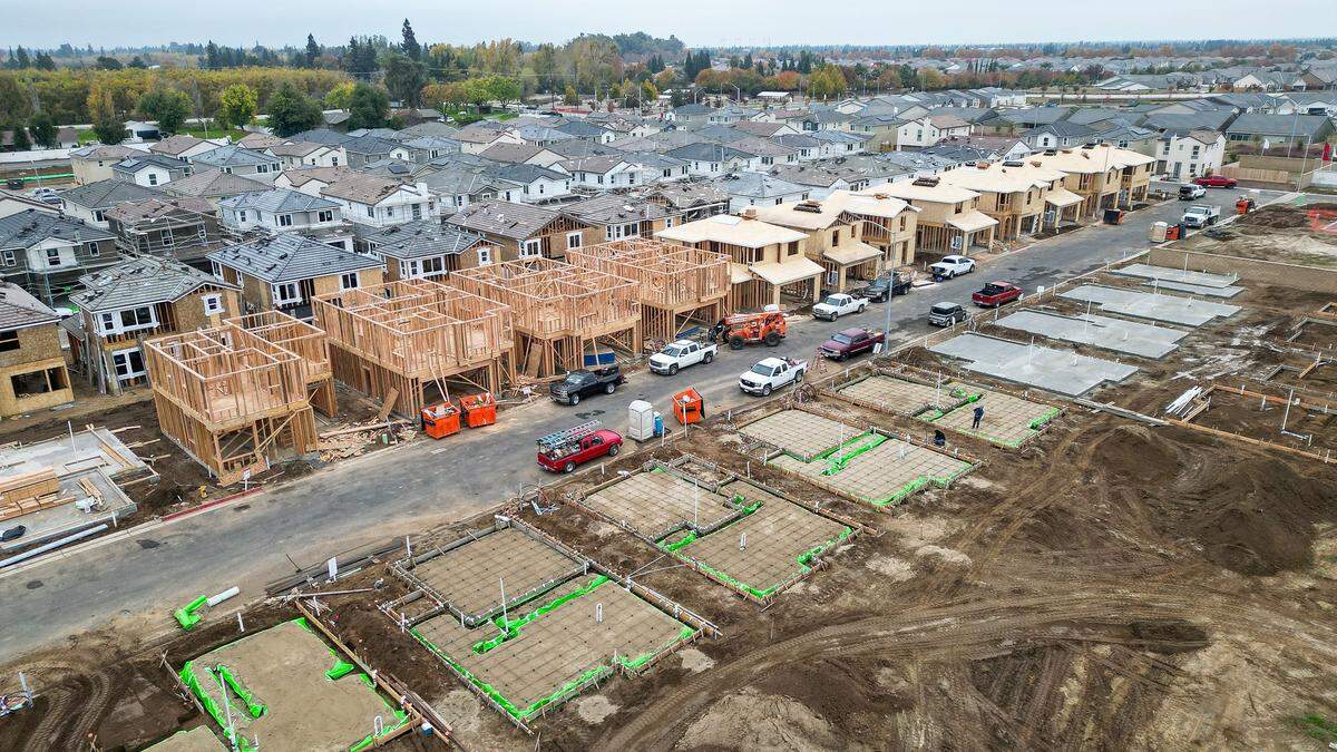 Homes are shown under construction in the Elev8ions home development area near Shepherd and Sunnyside north of Clovis are part of an annexation effort by the city. It's one of two applications being considered. The other is the Heritage Grove development just to the west.