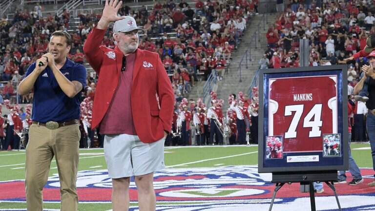 Fresno State legend Logan Mankins enters Bulldogs’ Ring of Honor. ‘I’m truly honored’