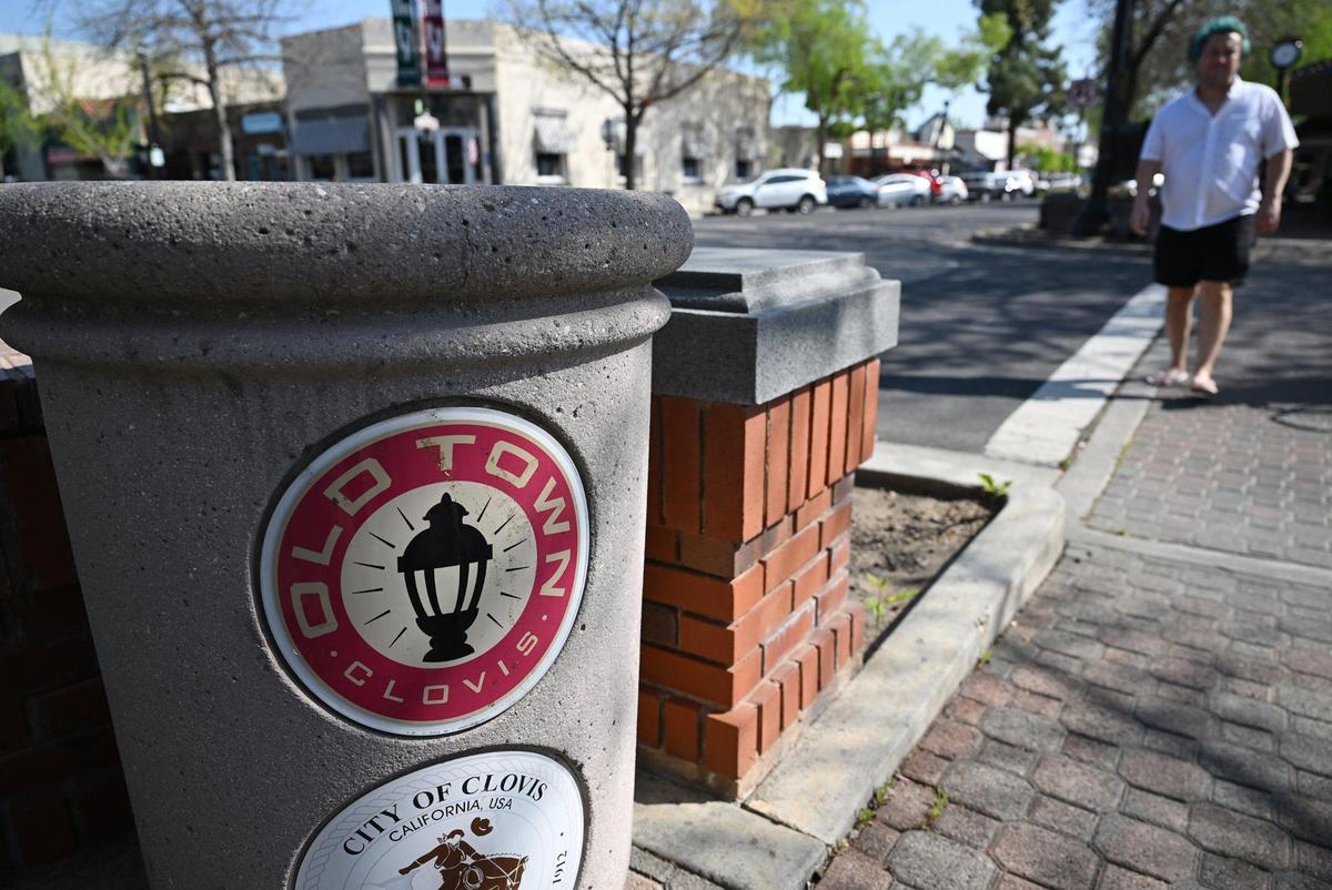 The intersection of Fourth Street and Pollasky Ave. is seen Wednesday, March 26, 2025 in Old Town Clovis. Cowboy Cleanup will bring one hundred volunteers together to clean the streets, shops and intersections of Old Town Clovis on Saturday, March 29 in preparation for rodeo events in April.