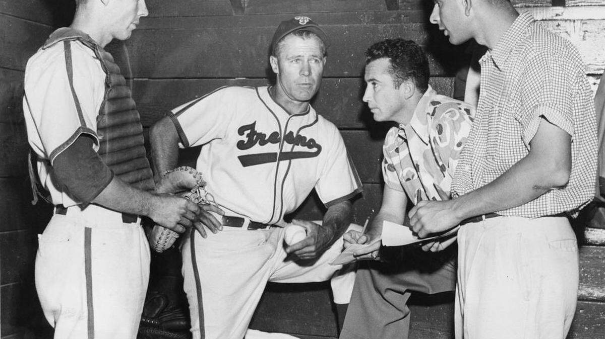 BRUCE FARRIS, RIGHT, BOB BENNETT,  PETE BEIDEN