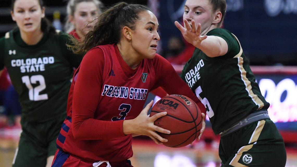 With big plays down the stretch, New Mexico women snap Bulldogs’ winning streak