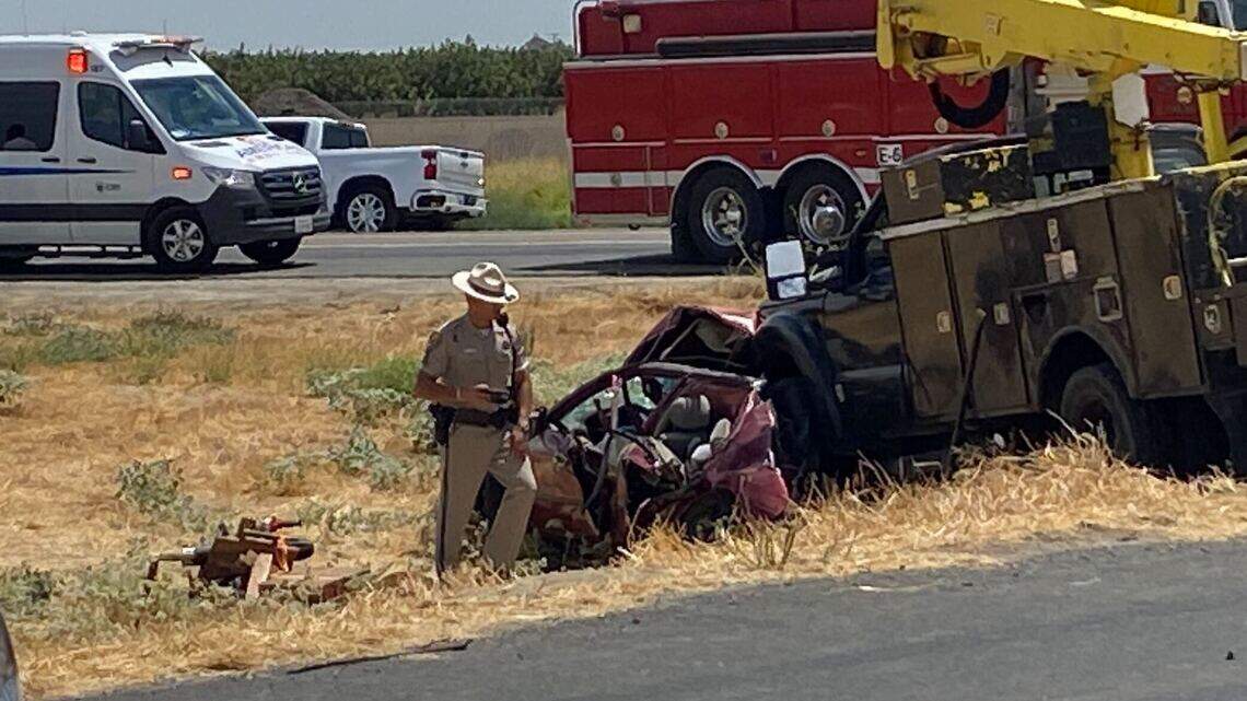 Woman dies in chain-reaction crash south of Fresno. Highway 41 shut down by CHP