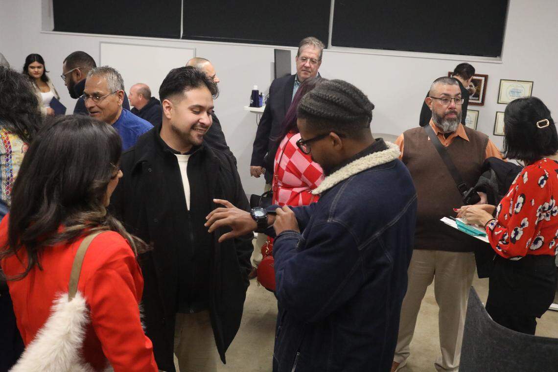 Community members had the opportunity to meet reporters and editors and take photos with Bee's mascot Scoopy while enjoying pan dulce and hot chocolate.