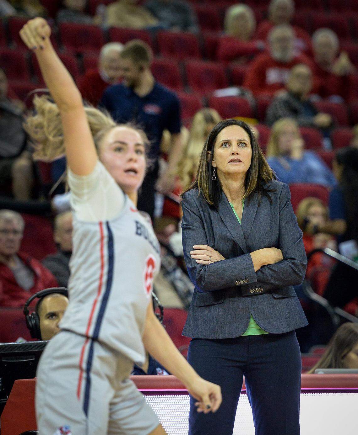 Fresno State began Mountain West play with a win at UNLV. Fresno State’s Hanna Cavinderhad 19 points and eight assists.