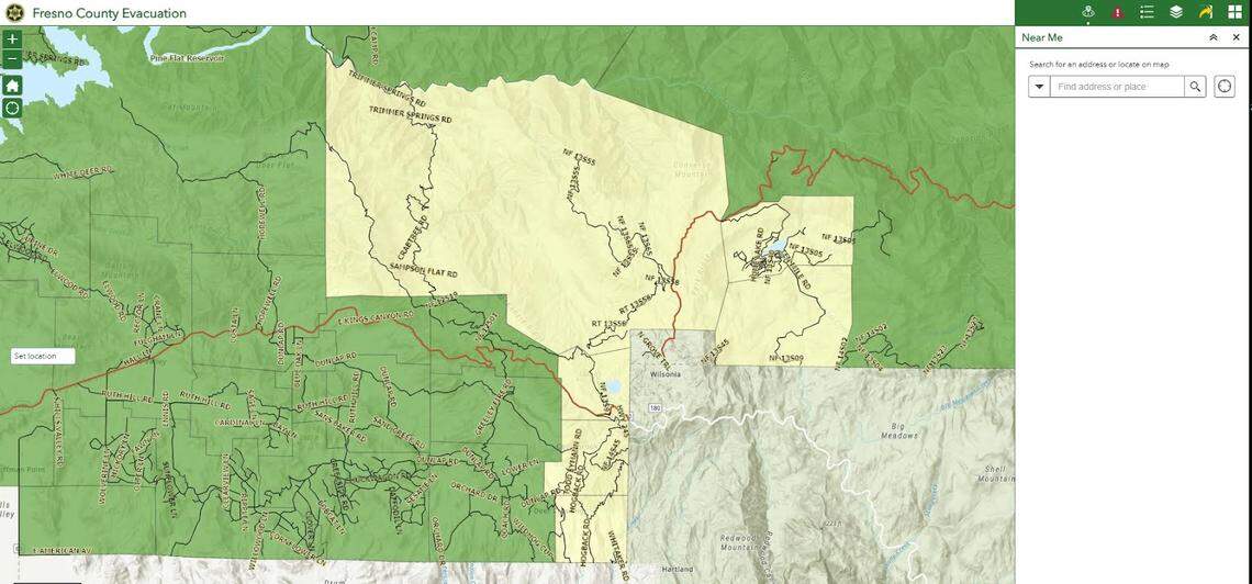 Map of evacuation warning areas around Hume Lake due to KNP Complex Fire.