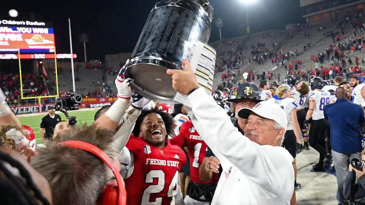 Fresno State recaptured the Milk Can trophy after beating Boise State 37-30 on Saturday before a sellout crowd at Valley Children’s Stadium. It was the Bulldogs’ first regular-season win against the Broncos since 2017.