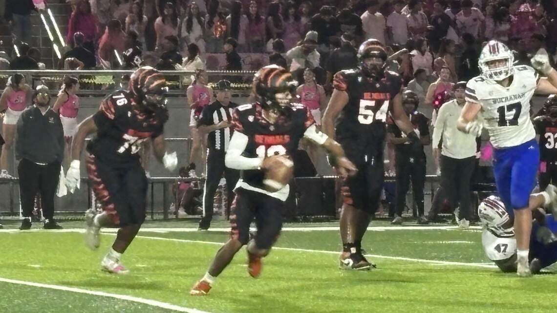 Central East’s high-powered offense overwhelms Buchanan in 69-38 victory