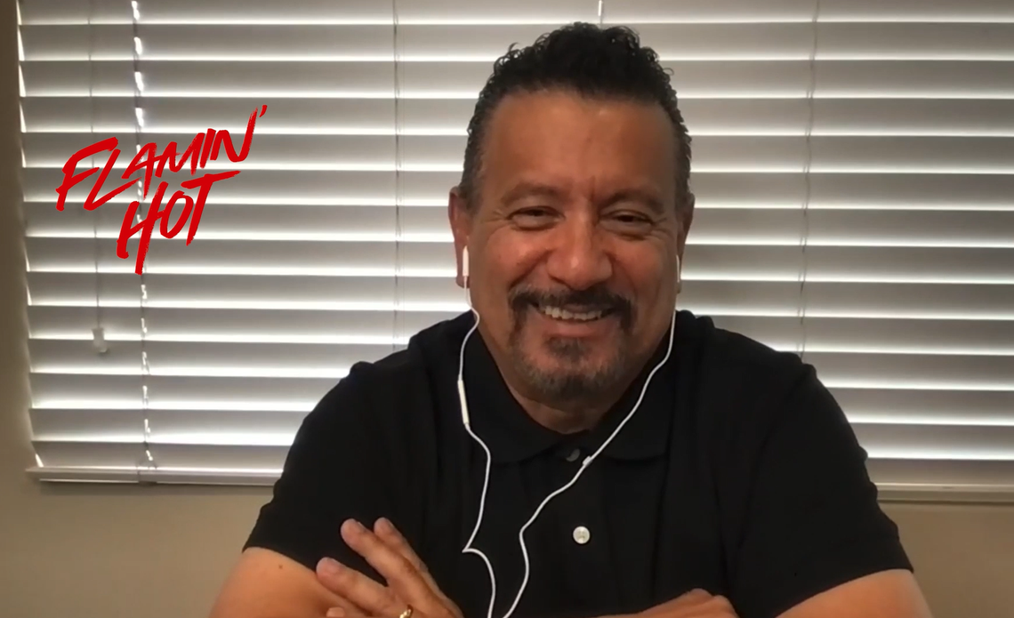 Richard Montañez durante una entrevista con Vida en el Valle el 1º de junio. La comedia-drama biográfica 'Flamin' Hot’, es el debut como directora de la actriz Eva Longoria. La película se estrenó el 9 de junio en Hulu y Disney .