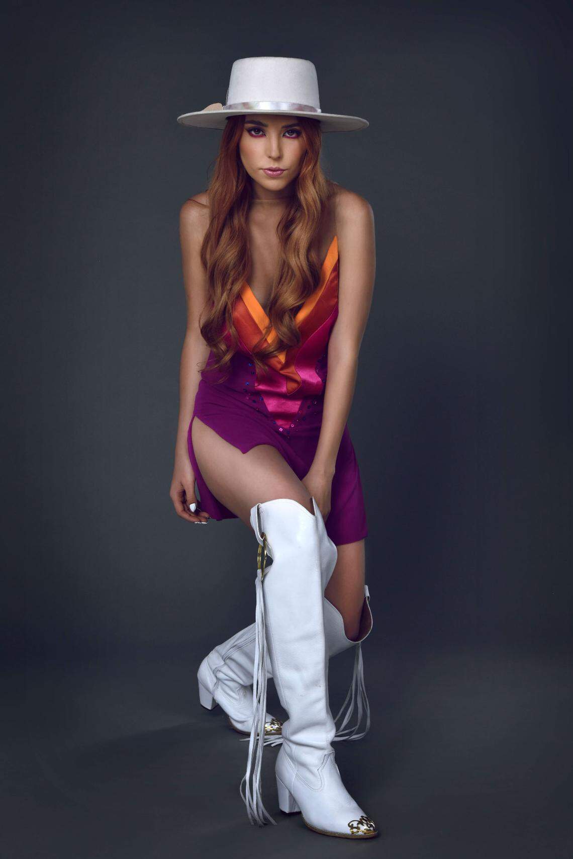 El Festival de Mariachi contara también este año con la participación la cantante y compositora mexicana Majo Aguilar, hija de Antonio Aguilar Hijo.