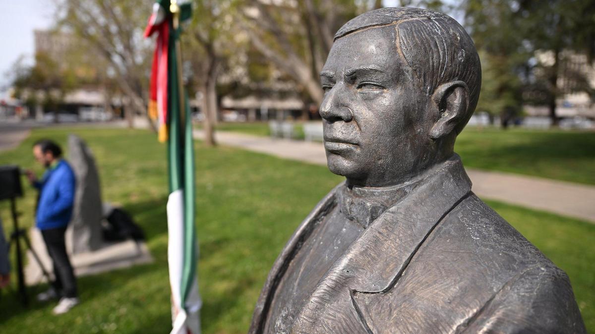 A statue of Benito Juarez stands in downtown’s Courthouse Park as the Consulate of Mexico prepares to celebrate the 219th Anniversary of the birth of Benito Juarez with the first of two planned ceremonies in front of a his statue Friday, March 21, 2025 in downtown Fresno. Juarez was the first indigenous president of Mexico from 1858 through his death in 1872.