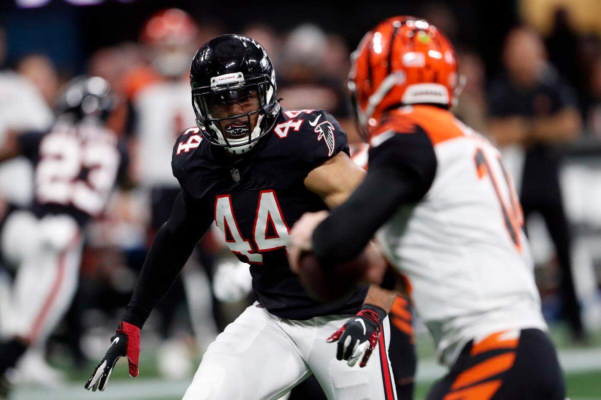 In this Sept. 30, 2018, file photo, Atlanta Falcons linebacker Vic Beasley (44) rushes against the Cincinnati Bengals during the second half of an NFL football game in Atlanta. The Raiders signed the former eighth overall pick for their NFL Week 12 game against the Falcons.