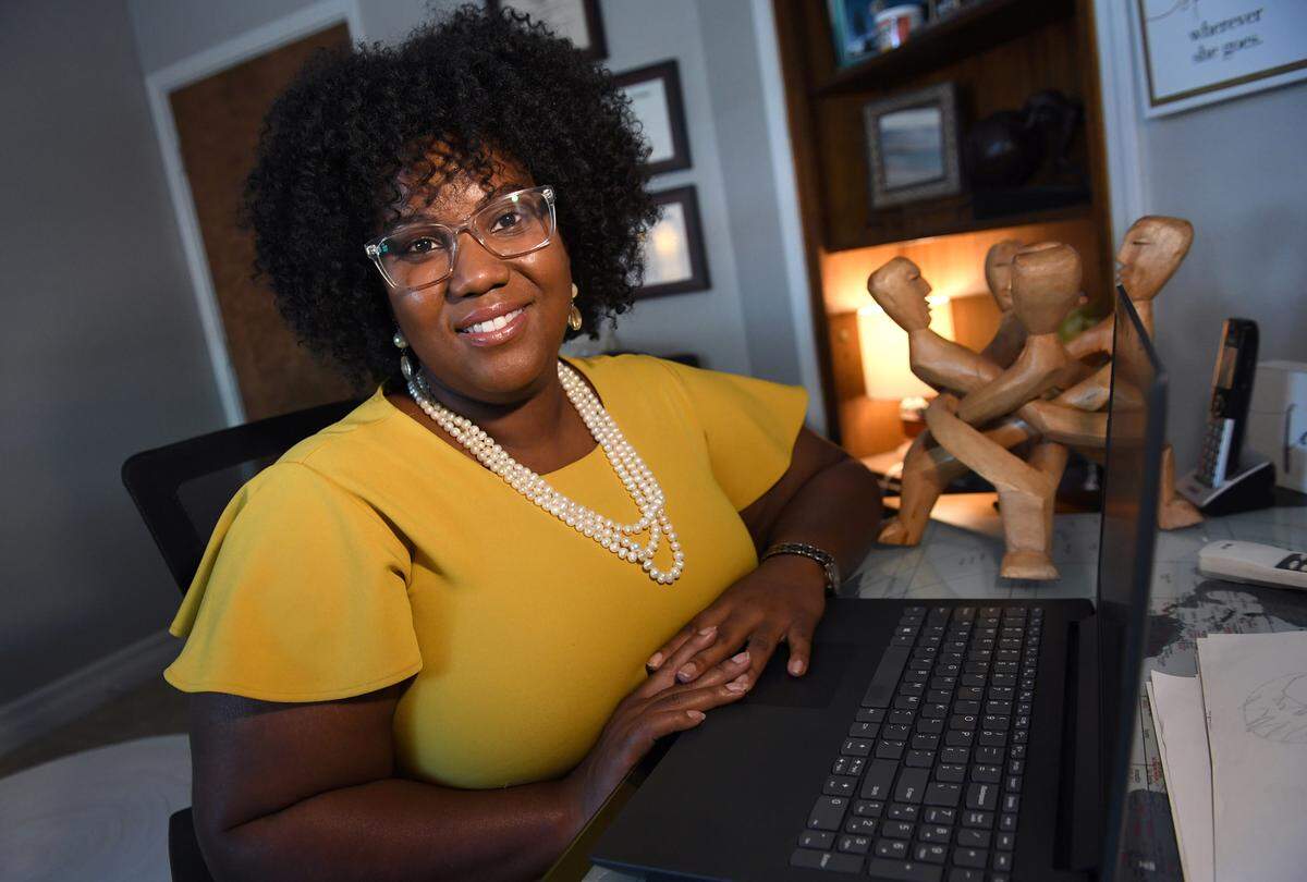 Dr. Reshale Thomas, owner of Allay Psychological Services in Fresno