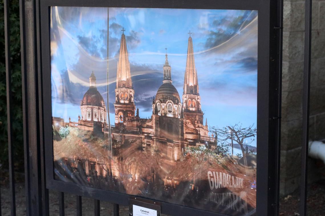 The “Guadalajara, Sister City” photographic exhibition commemorates the second anniversary of the signing of the “Sisterhood Agreement between Guadalajara and Fresno”.