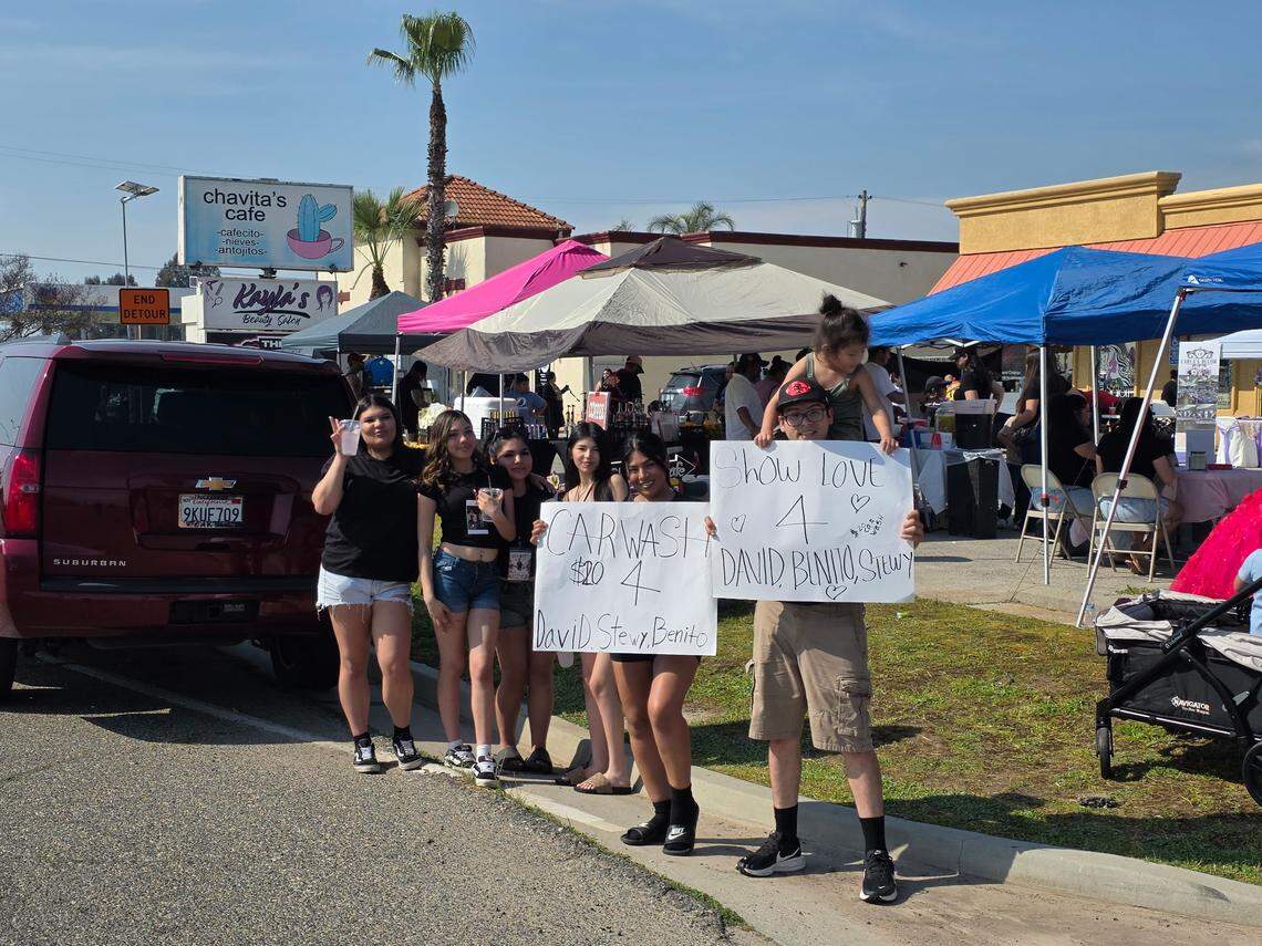 Voluntarios en el evento del 28 de febrero en Madera, donde los miembros de la comunidad organizaron una recaudación de fondos más grande para apoyar a todas las familias afectadas por el choque.