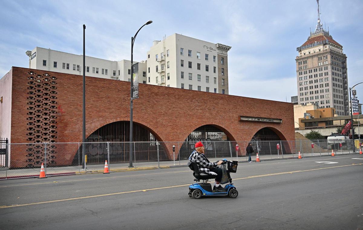 The Fink & Skopp building located along Van Ness Avenue near Tulare St., features three distinct archways at its entrance, photographed Friday, Jan. 19, 2024 in downtown Fresno.
