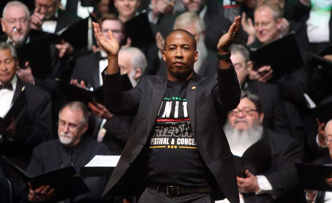 Guest conductor Dr. Nicolás A. Dosman directed the 700 singers at the second annual Unity Fresno Festival Concert at Roosevelt High School on Feb. 15, 2025. The event celebrated the works of Black composers.