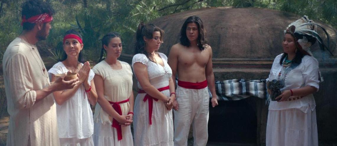 Las protagonistas de ‘Las Tres Sisters,’ Valeria Maldonado, Marta Méndez Cross y Virginia Novello con Cristo Fernández.