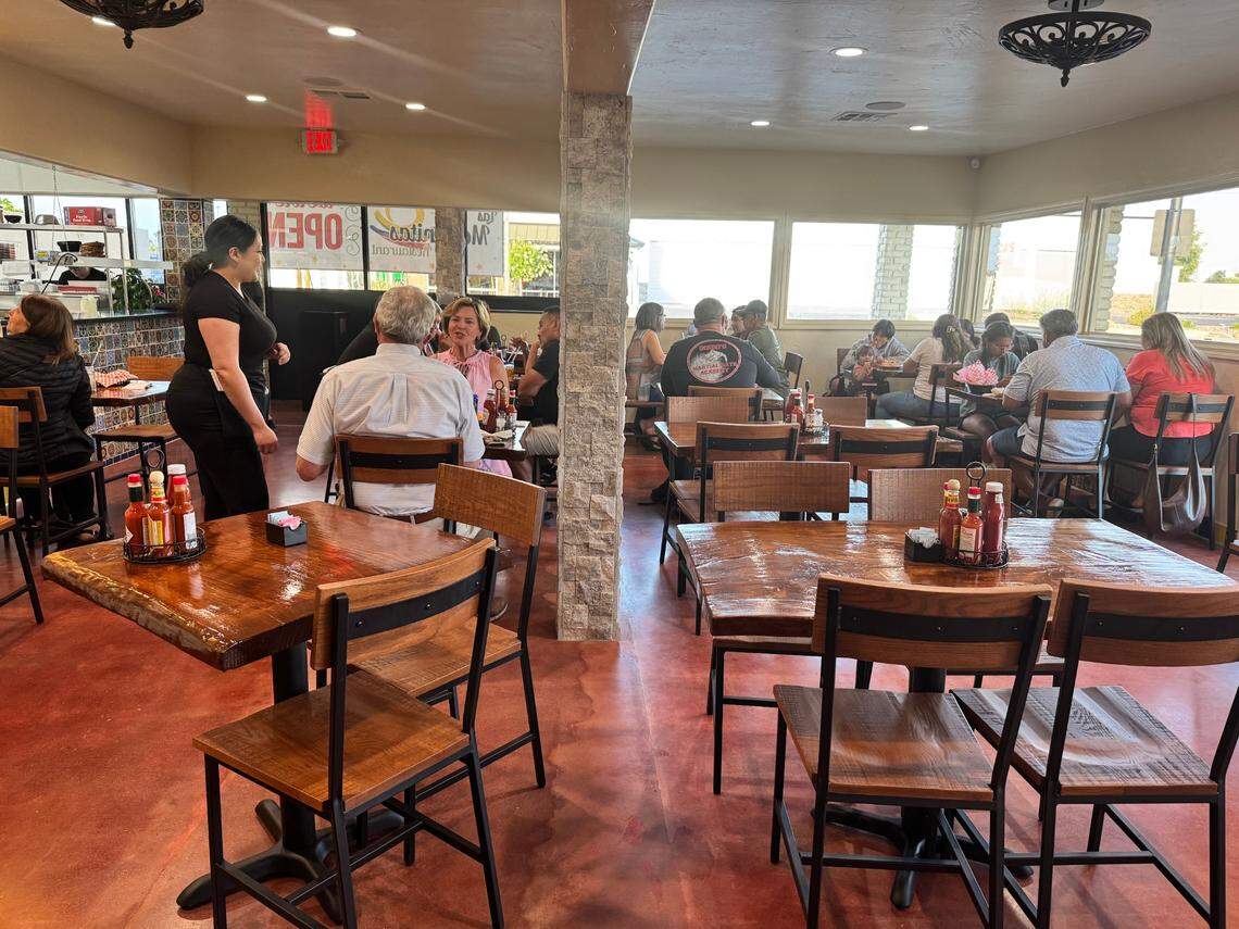 The dining area at the new Las Mañanitas Clovis location.