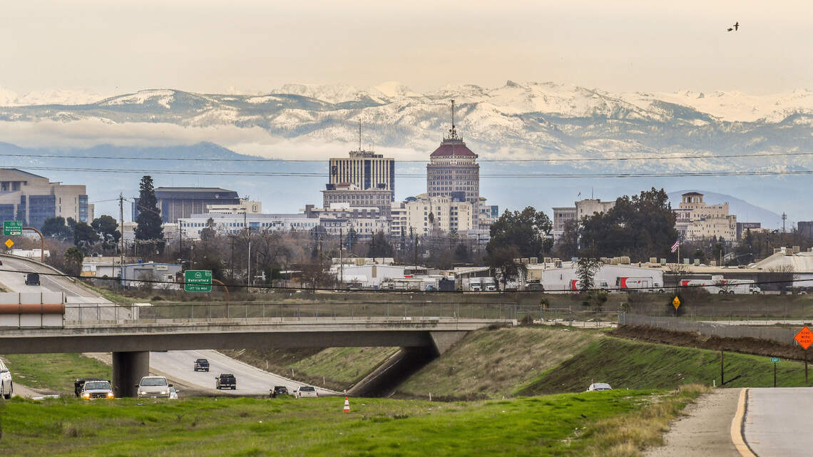 Go ahead and stare, Fresno. Because the Sierra will soon fade behind a veil of smog | Opinion