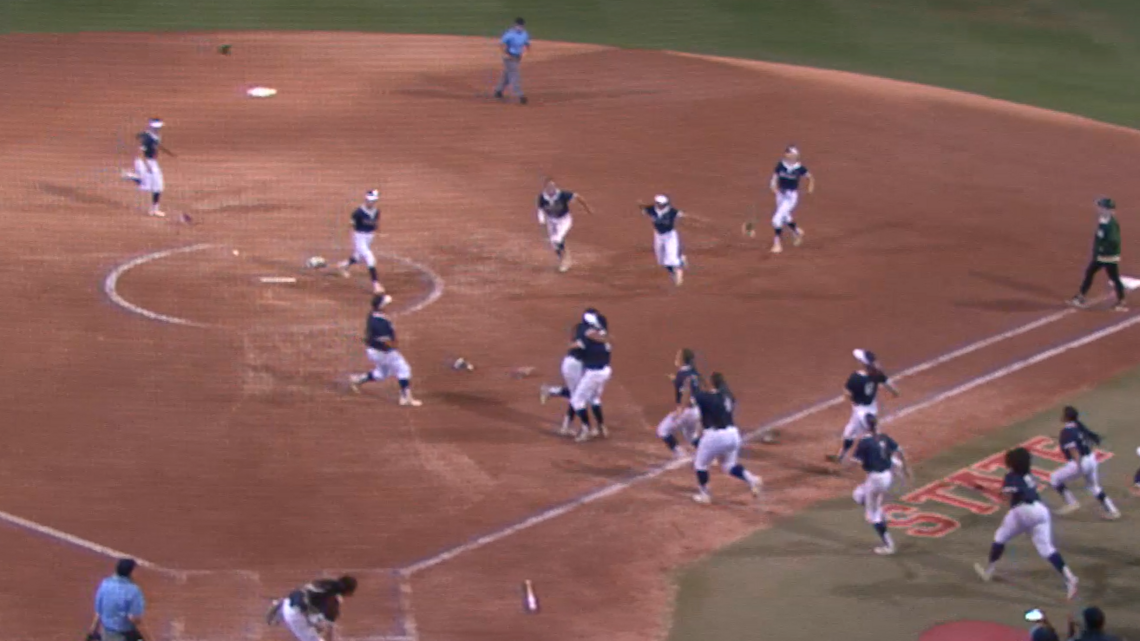 Redwood edges Garces in eight-inning pitchers’ duel for Division II title