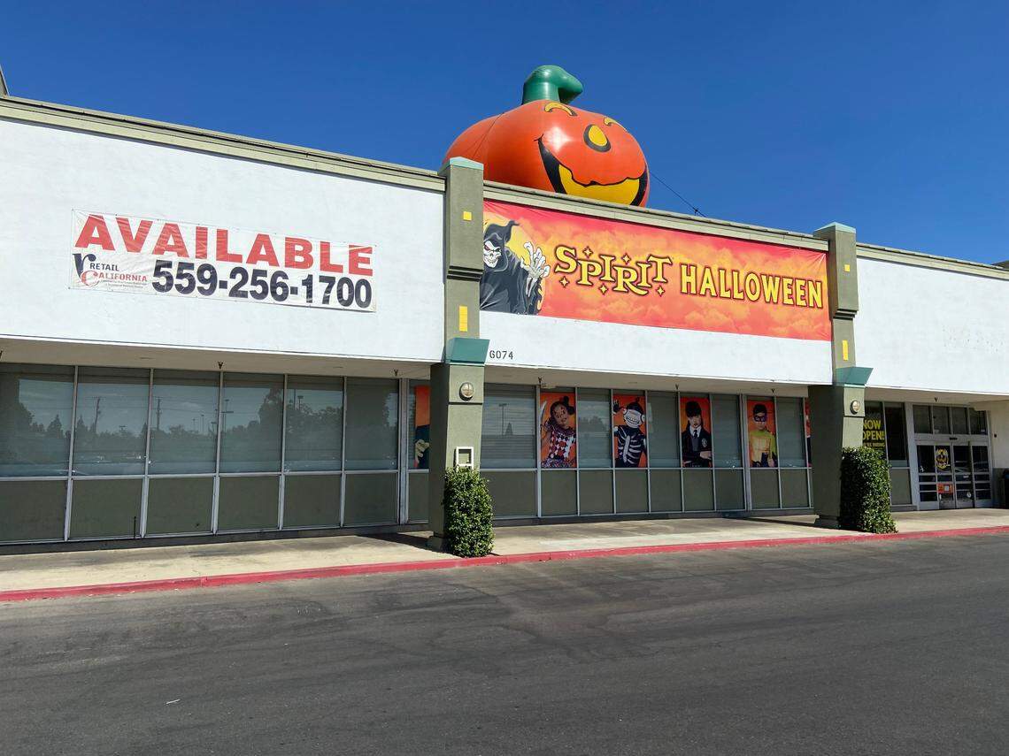 This former Rite Aid in northeast Fresno, temporarily occupied as a Spirit Halloween store, was to become the new, expanded Politi Branch of the Fresno County Public Library. However, 99 Cents Only Stores vetoed the move.