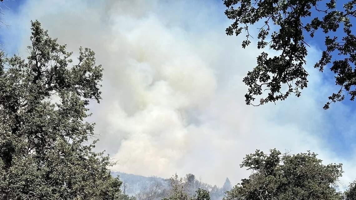 Wildfire burns at ‘high rate of spread’ in Madera County. Evacuation warning issued