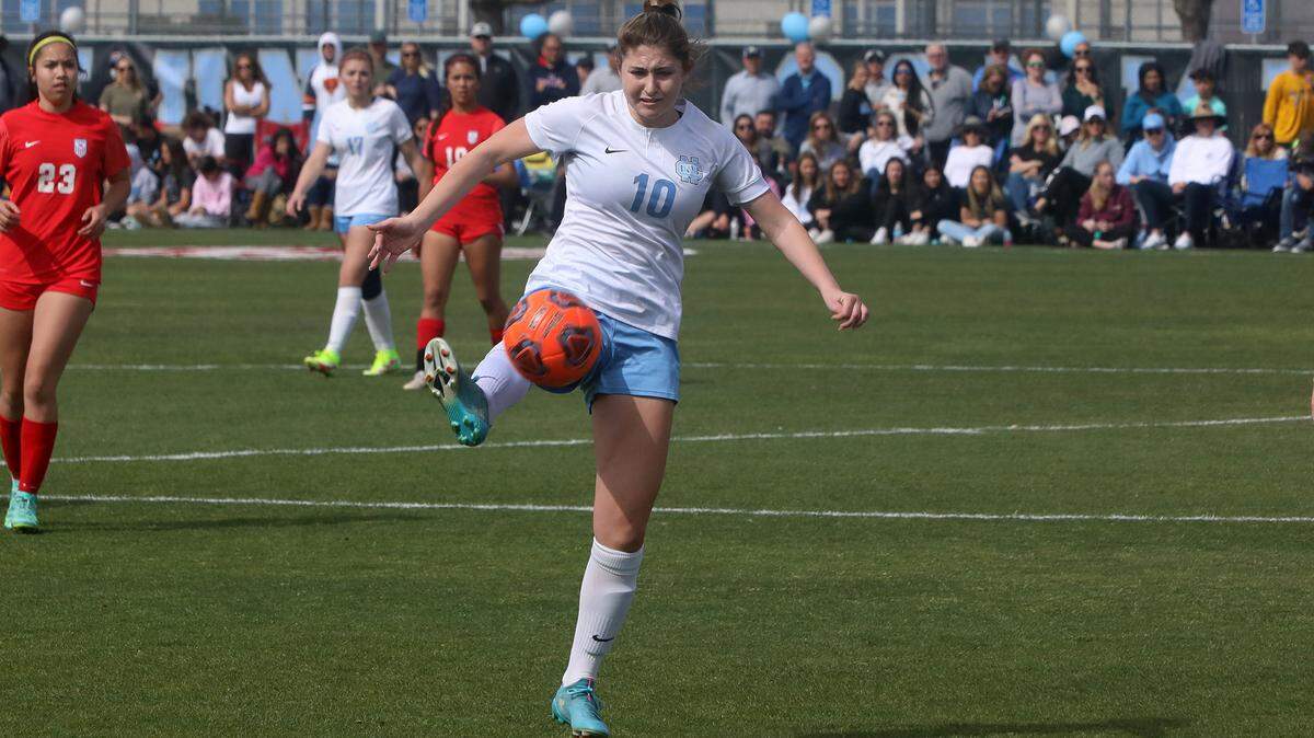 Clovis North senior Alyssa Wheeler controls the ball against Buchanan during the Feb. 26, 2022 CIF Central Section Division I girls championship match.