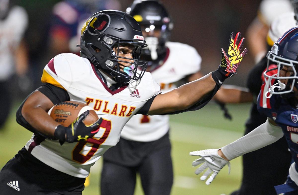 Tulare Union’s Tieler Peterson on a run against Garza Thursday, Sept. 7, 2023 in Fresno. Tulare led Garza 35-28 at halftime.