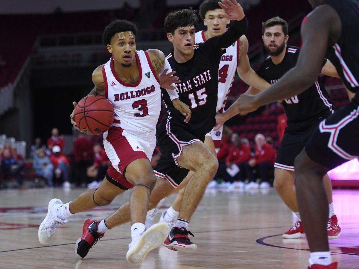 Fresno State point guard Isaiah Hill, seen in action earlier this season, broke out of a shooting slump and scored 10 points with three assists in the Bulldogs’ 73-68 victory at UNLV Friday, Jan. 14, 2022.