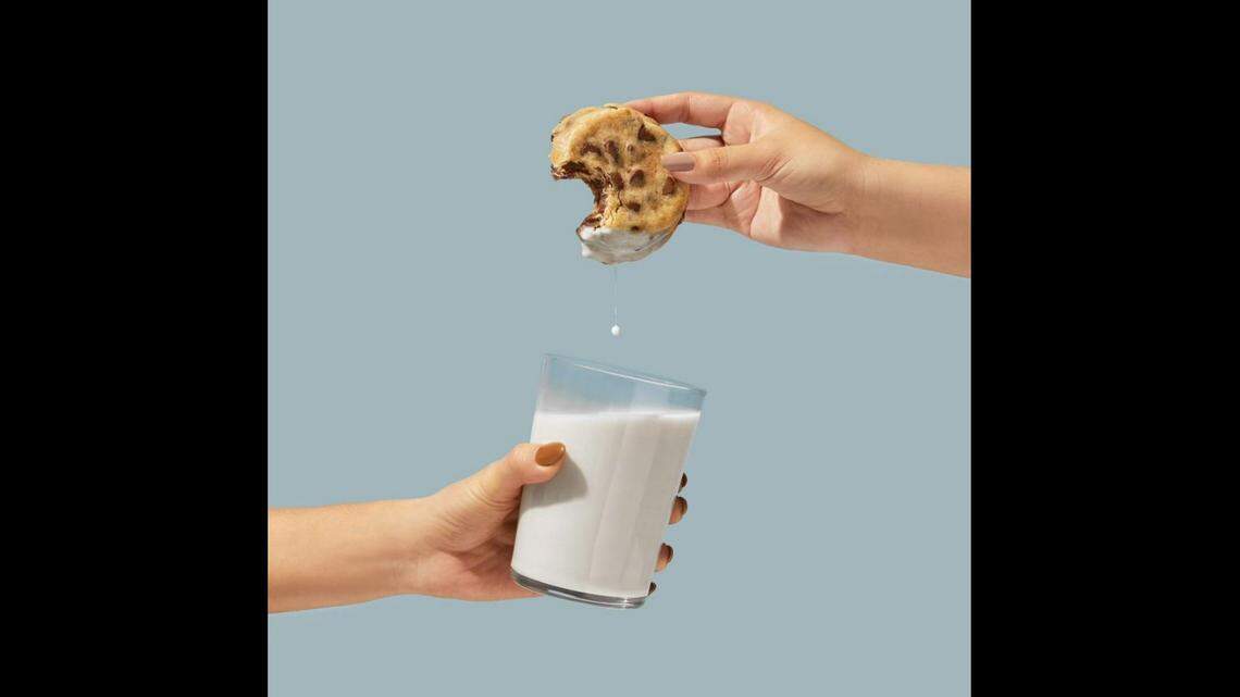 Dad’s Cookies sells big cookies that weight 5.5 ounces each. The company just opened its first storefront location.