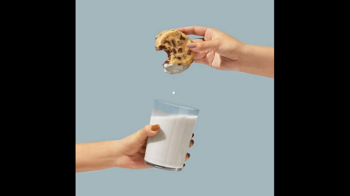 Dad’s Cookies sells big cookies that weight 5.5 ounces each. The company just opened its first storefront location.