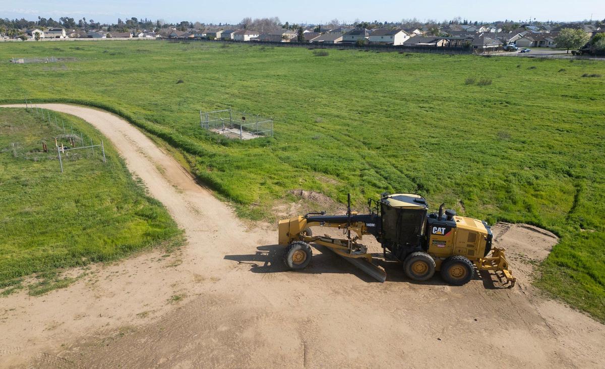 A new 49-acre park is being developed along South Peach Avenue between Butler and Church avenues. Photographed Wednesday, Feb. 19, 2025, in Fresno.