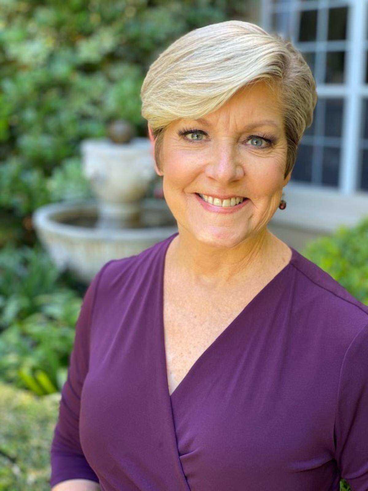 After 38 years, Liz Harrison will retire from ABC30 Action News.