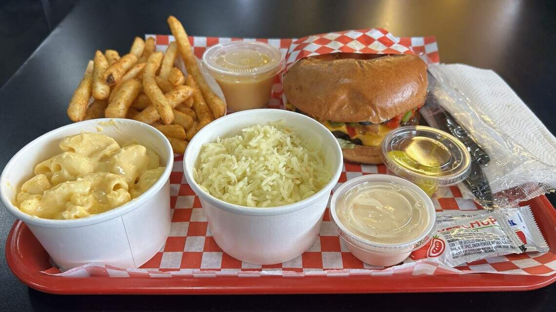 Yard Burger settles into new, and only, Blackstone Avenue location in Fresno