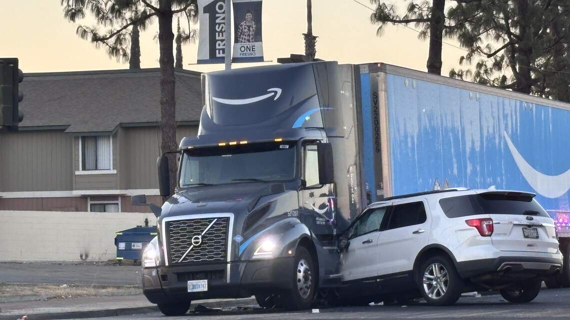 SUV collides with Amazon semi, driver flees scene in Fresno, police say