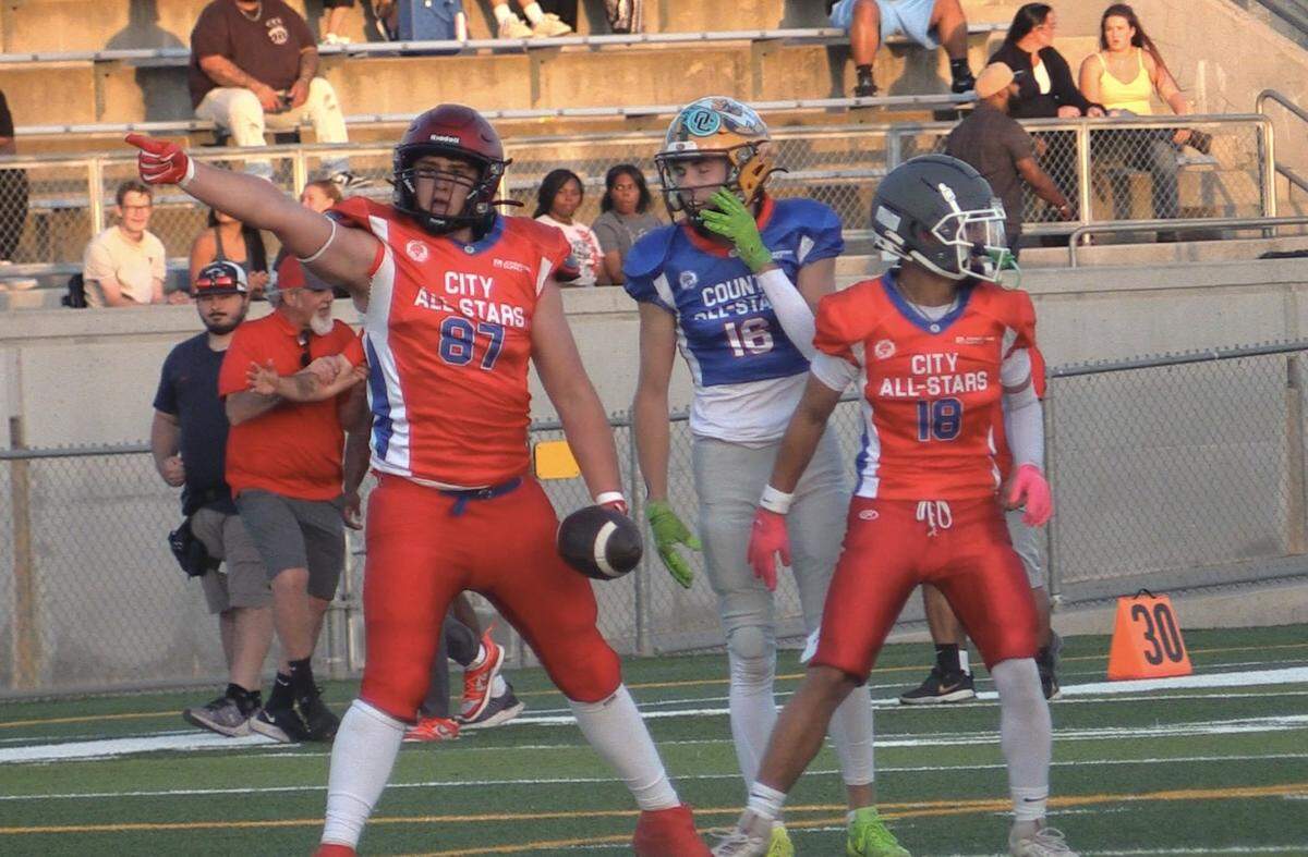 The City’s Garrett Accardo of Clovis West signals a first down at the City/County All-Star football game on Friday, June 20, 2025.