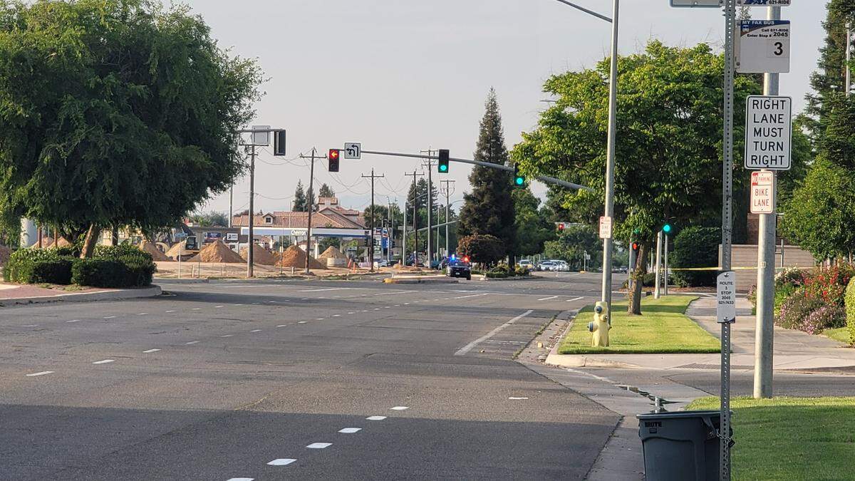 Clovis police investigate a suspicous box left on Willow Avenue between Herndon and Alluvial on Monday evening, April 25.