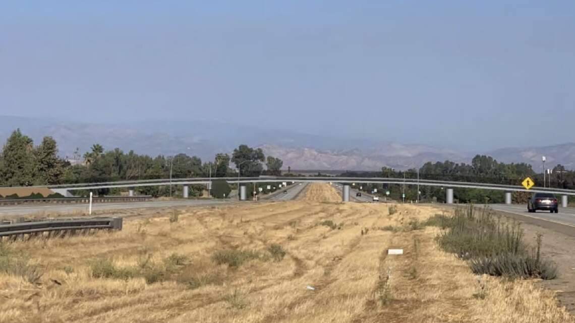 Bridge too far: Clovis’ dream of ‘signature’ pedestrian span over Highway 168 vanishes | Opinion